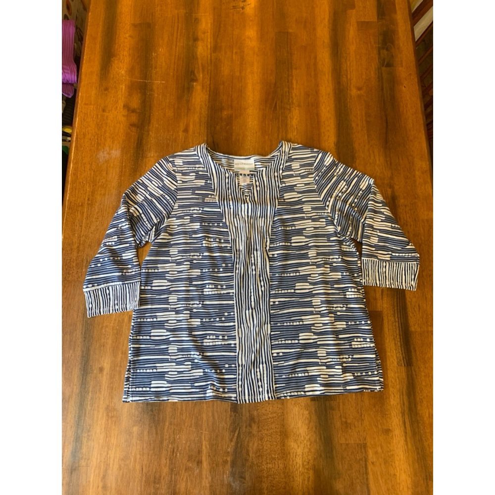 Alfred Dunner Top Medium Petite White and Navy Blue